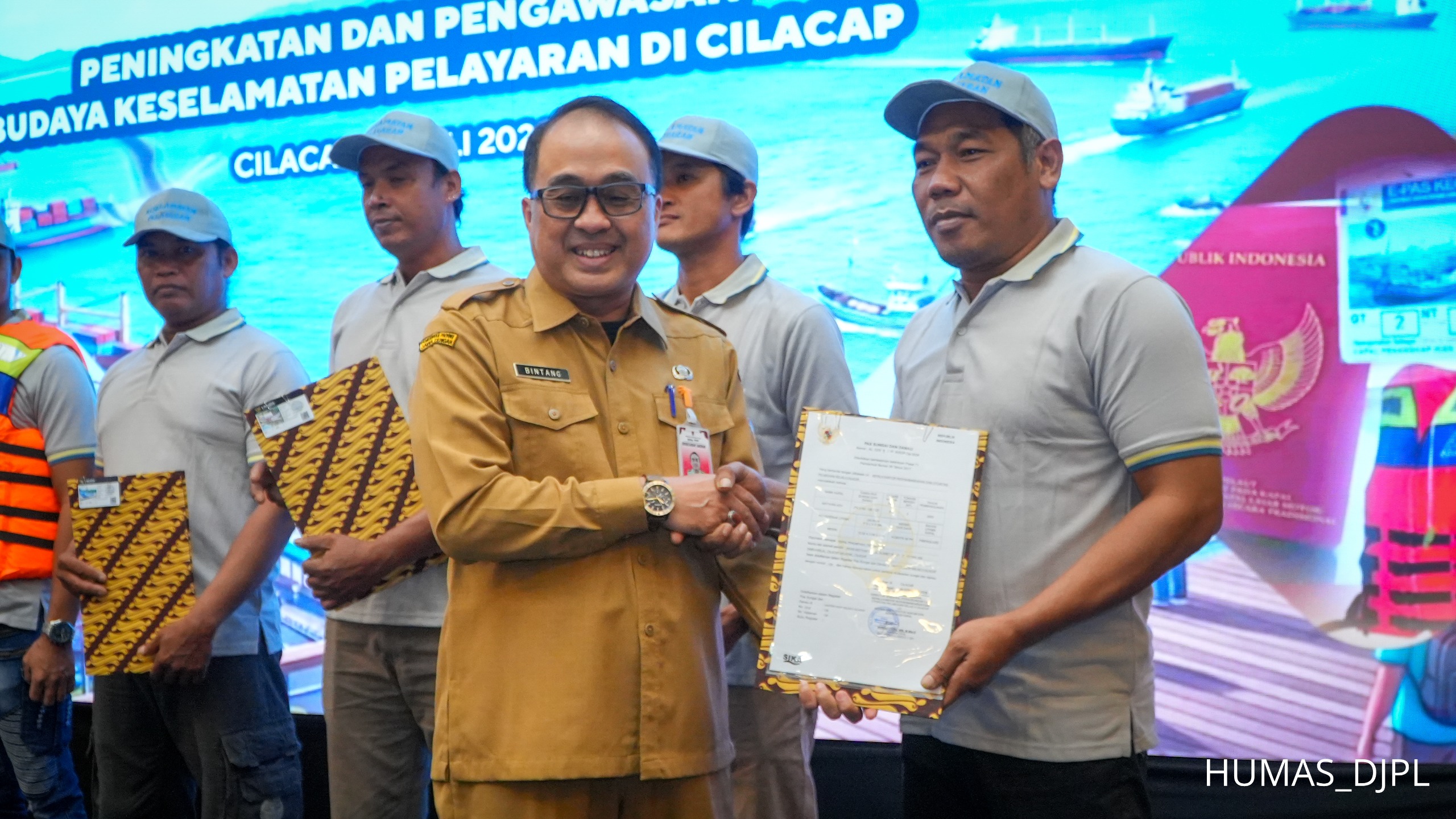 KOMITMEN BANGUN BUDAYA KESELAMATAN, KEMENHUB GENCARKAN KAMPANYE KESELAMATAN PELAYARAN DI CILACAP